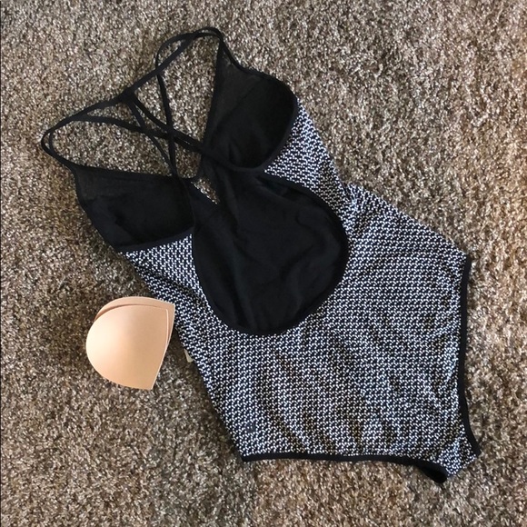 Lululemon Swim One Piece - Picture 3 of 4